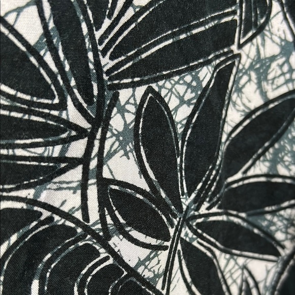 Black and White Sleeveless Sheath Midi Dress - Picture 3 of 4